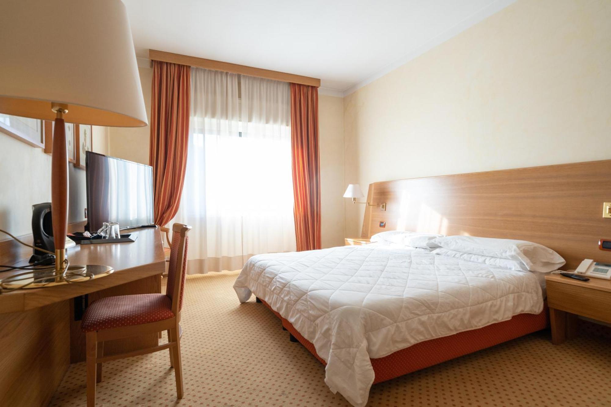Hotel San Pancrazio Trescore Balneario Eksteriør bilde