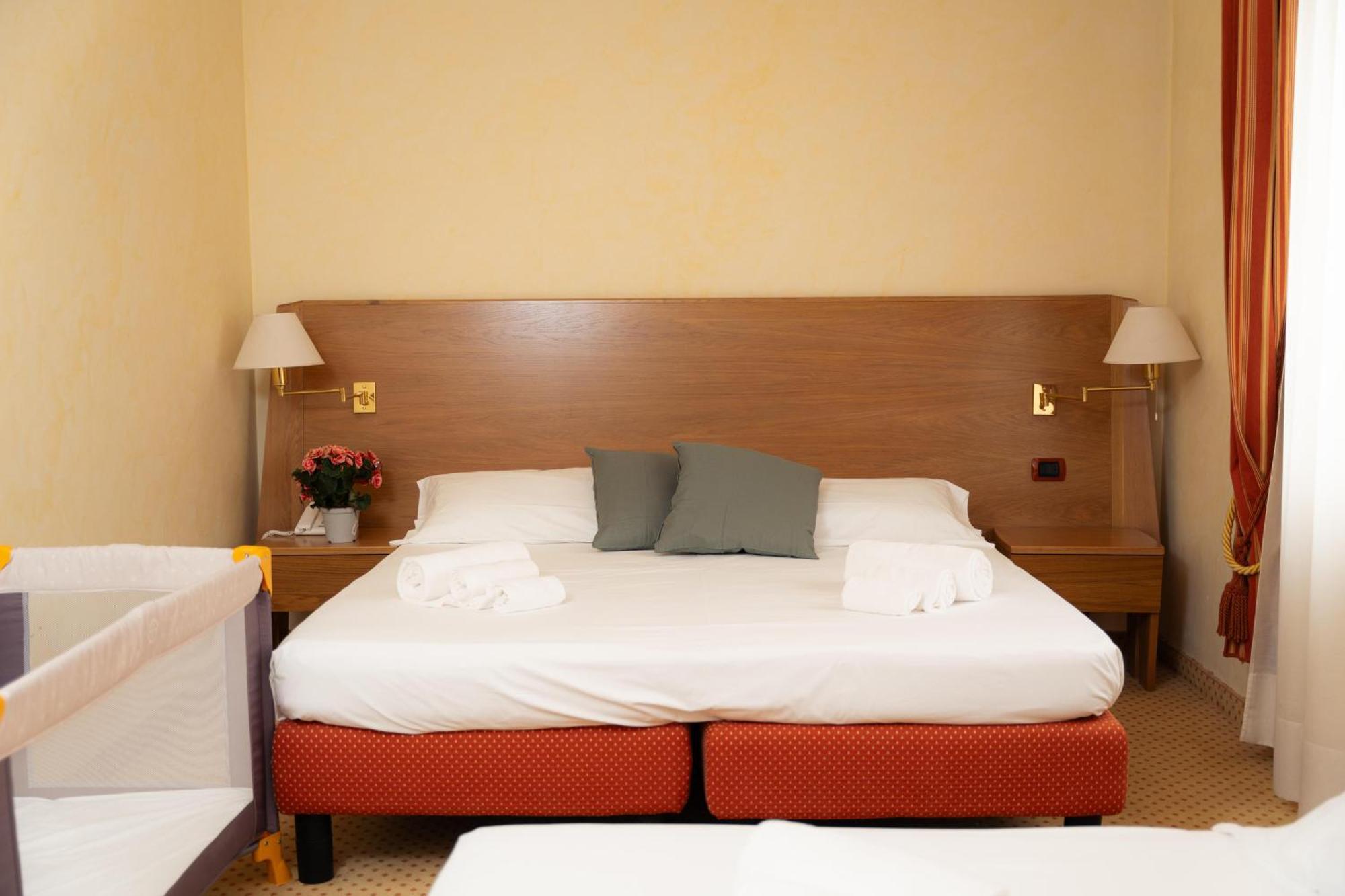 Hotel San Pancrazio Trescore Balneario Eksteriør bilde