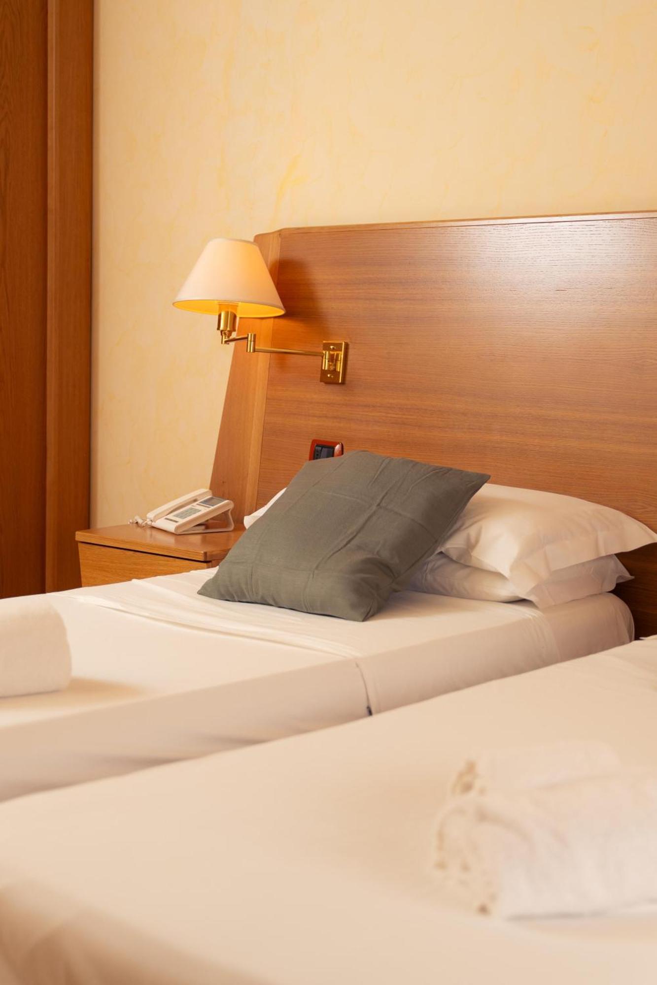 Hotel San Pancrazio Trescore Balneario Eksteriør bilde